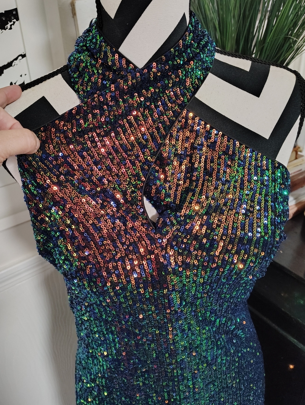 Caché Sequin Halter Mini Dress Iridescent Women's XS Mermaidcore Retro Stretch - Picture 2 of 9